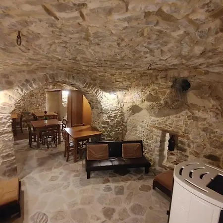 Borgo Sciugolo Bed & Breakfast *
